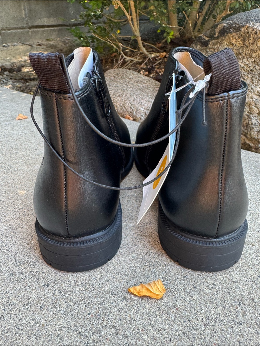 Cat & Jack  Kids Black Chelsea Boots Sz 1 nwt - Picture 4 of 8